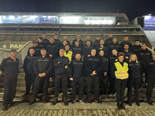 IMG-171bc0e8ef8df9a73e5cce40a5a1d10a-V