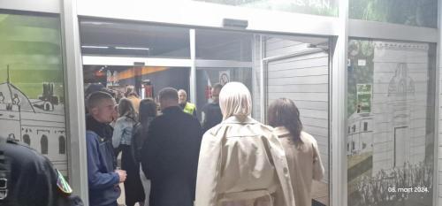 IMG-9875530a10a38e0898ea46ff12ebf080-V